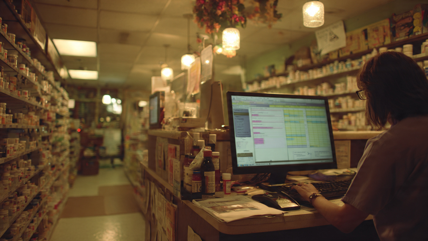 Independent pharmacy with financial analytics dashboard
